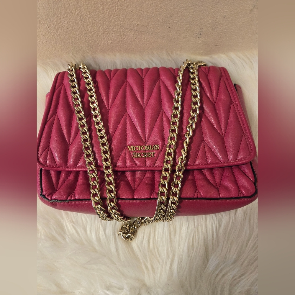 Victoria Secret Love Pink Crossbody Purse Clutch Quilted Shoulder Bag Gold Stra
